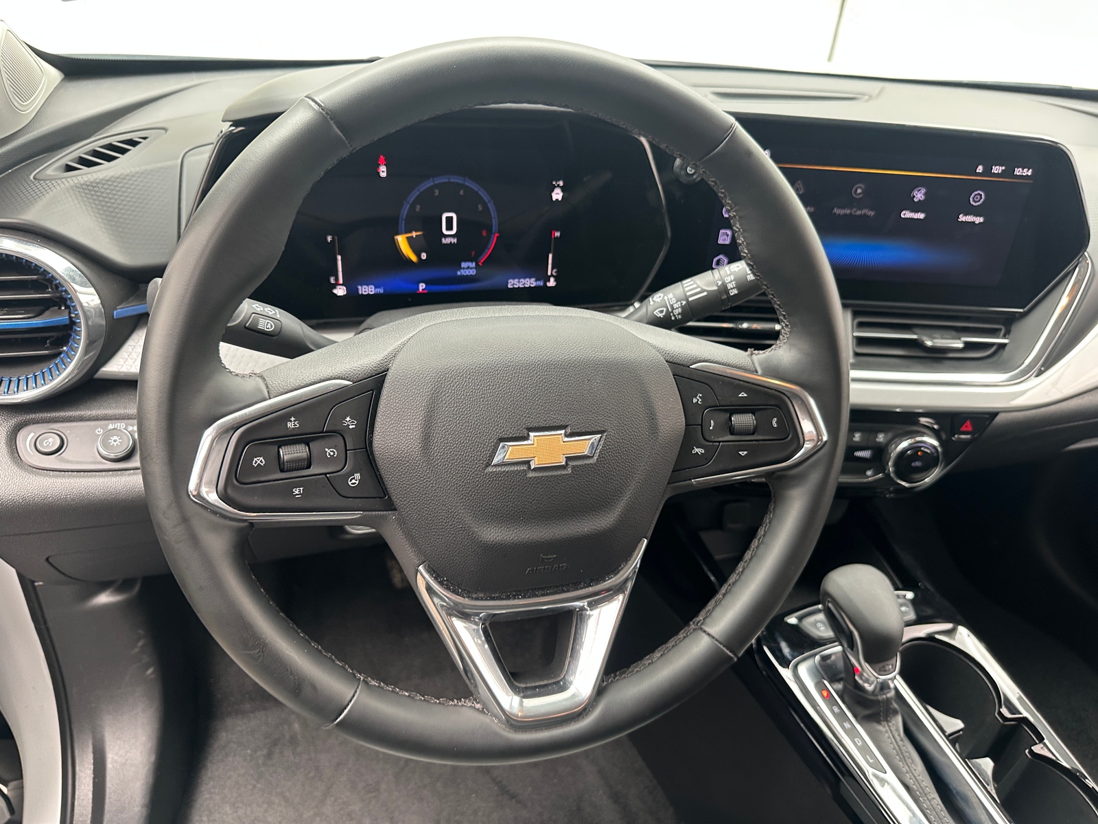 Thumbnail: 2025 Chevrolet Trax - 4