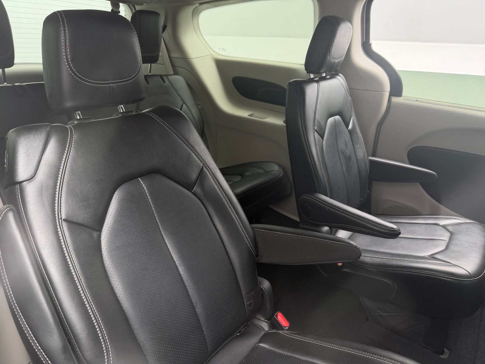Thumbnail: 2024 Chrysler Pacifica - 5