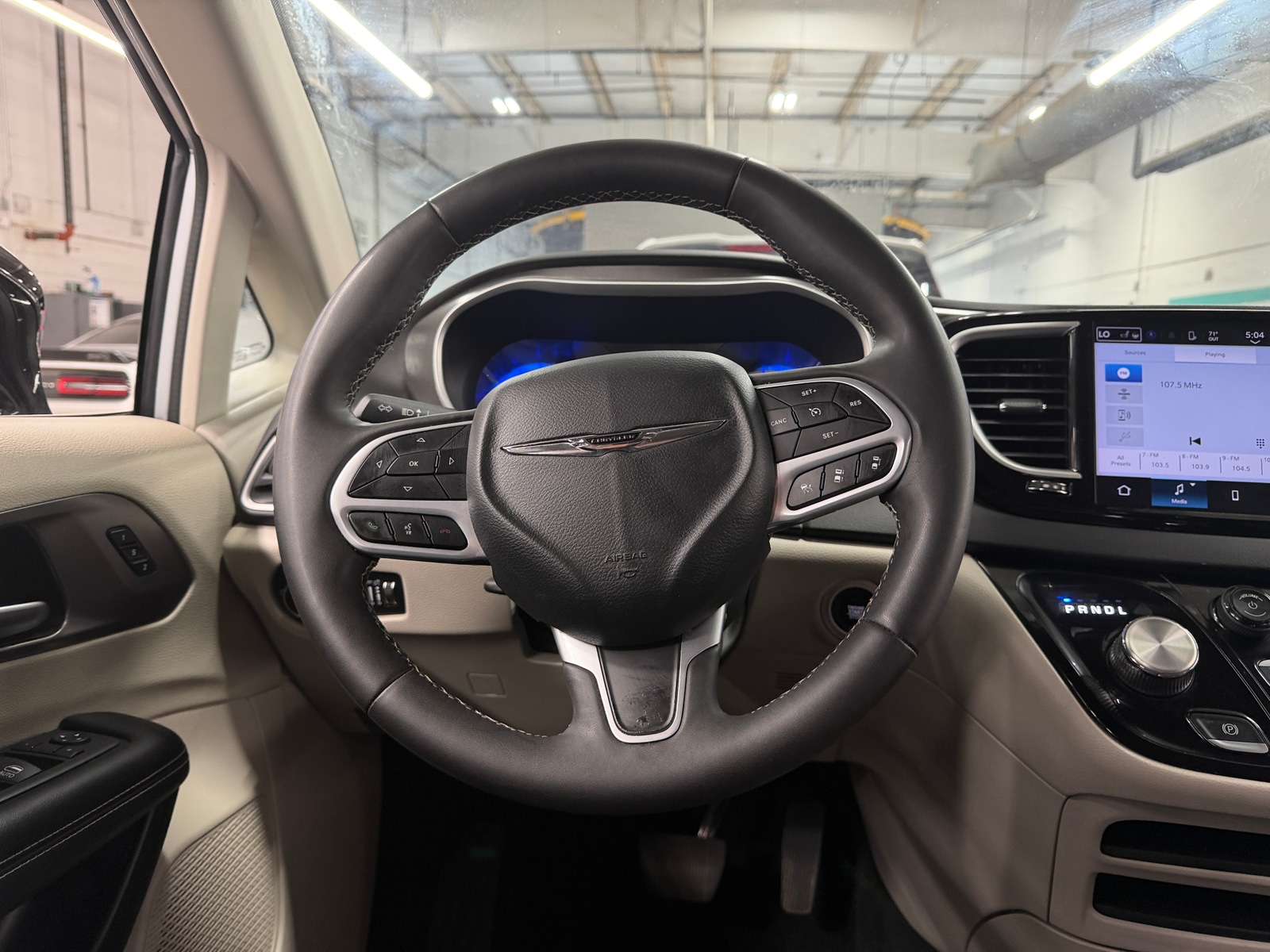 Thumbnail: 2024 Chrysler Pacifica - 4