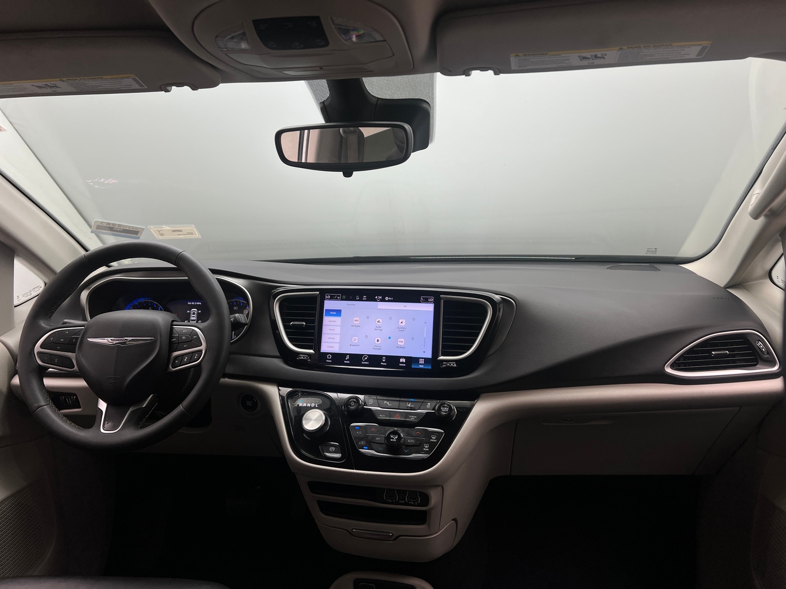 Thumbnail: 2024 Chrysler Pacifica - 2