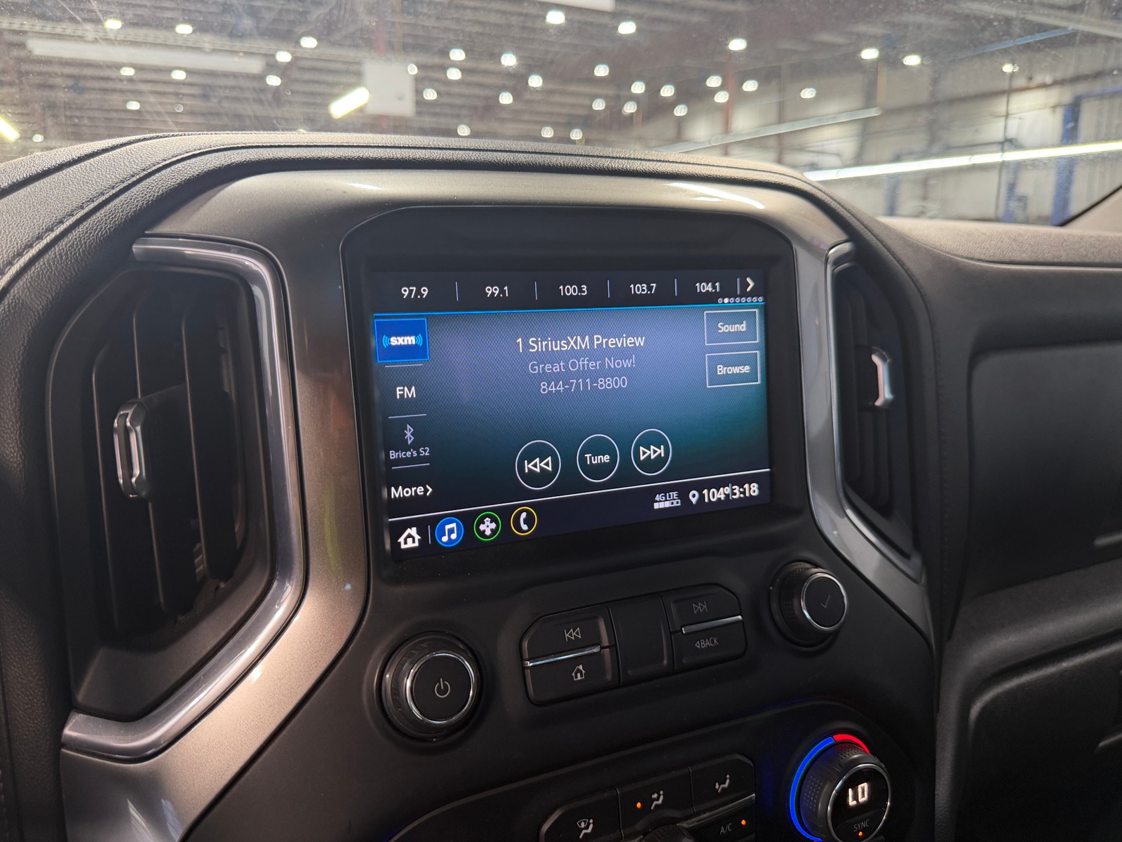 Thumbnail: 2021 Chevrolet Silverado 1500 - 4