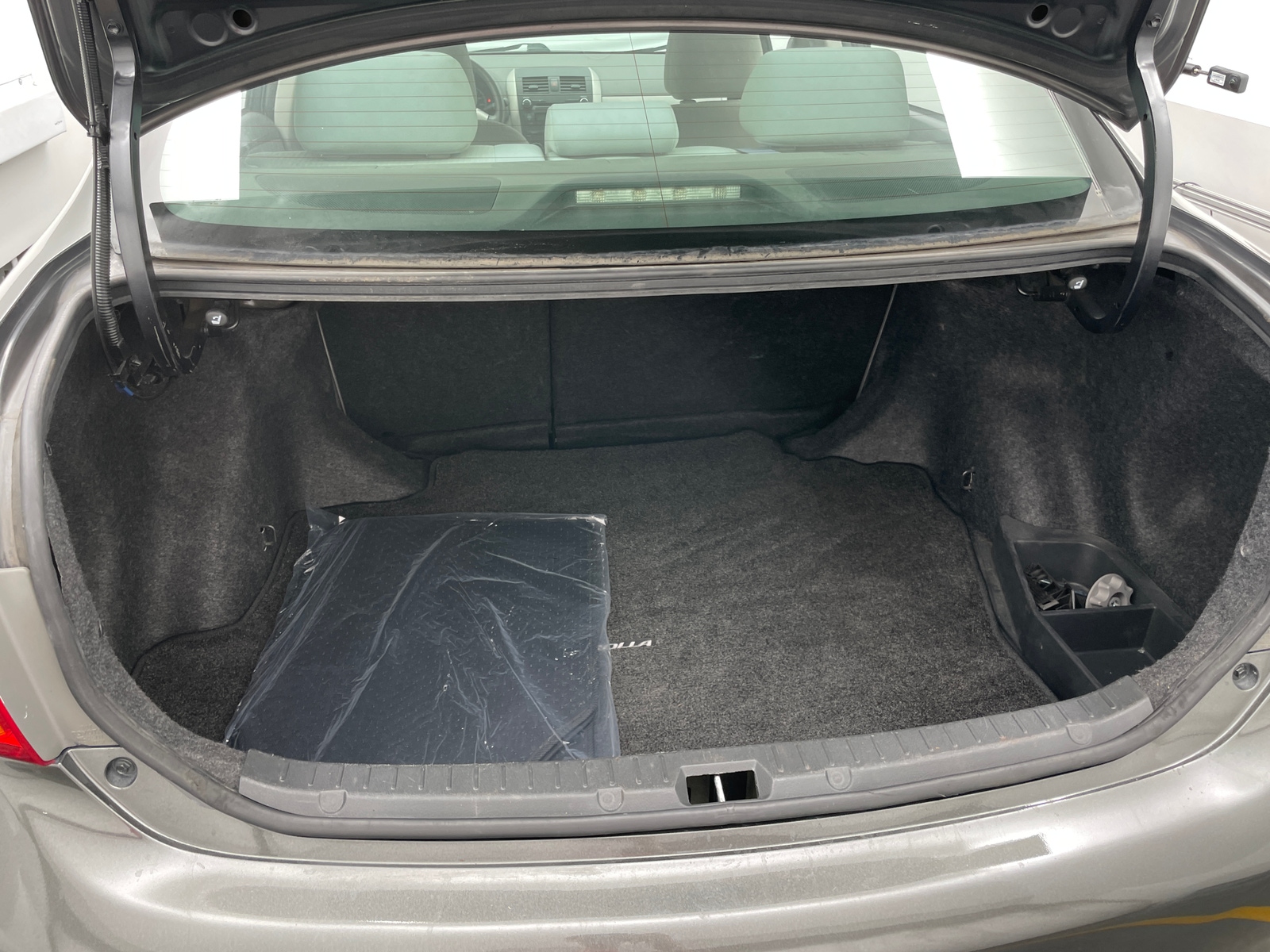 Thumbnail: 2010 Toyota Corolla - 7