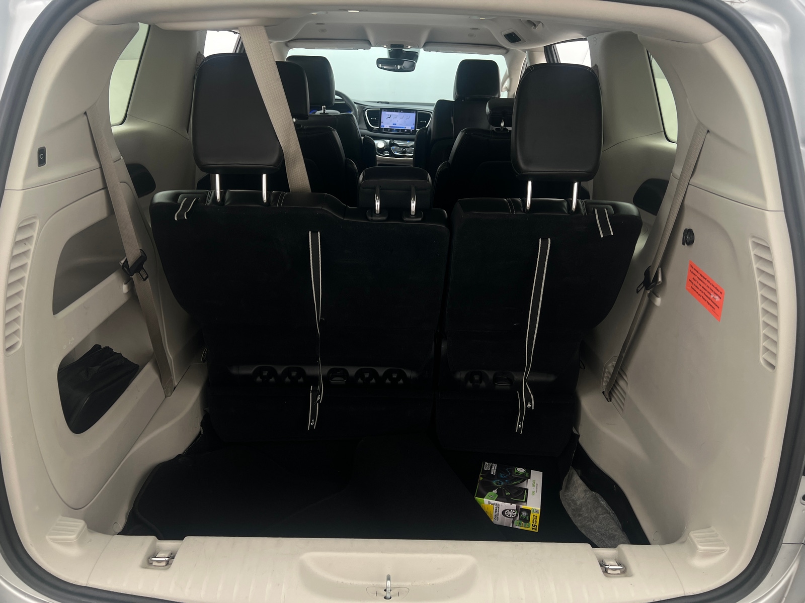 Thumbnail: 2024 Chrysler Pacifica - 6