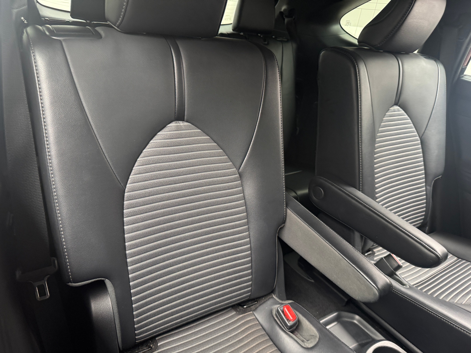 Thumbnail: 2021 Toyota Highlander - 5