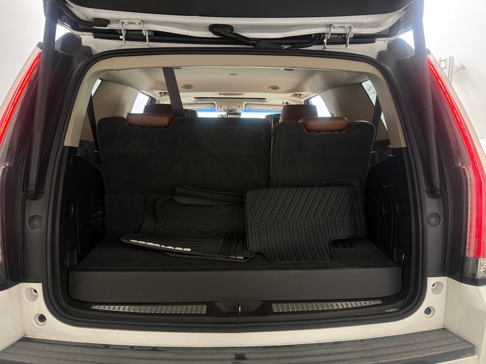 Thumbnail: 2016 Cadillac Escalade - 6