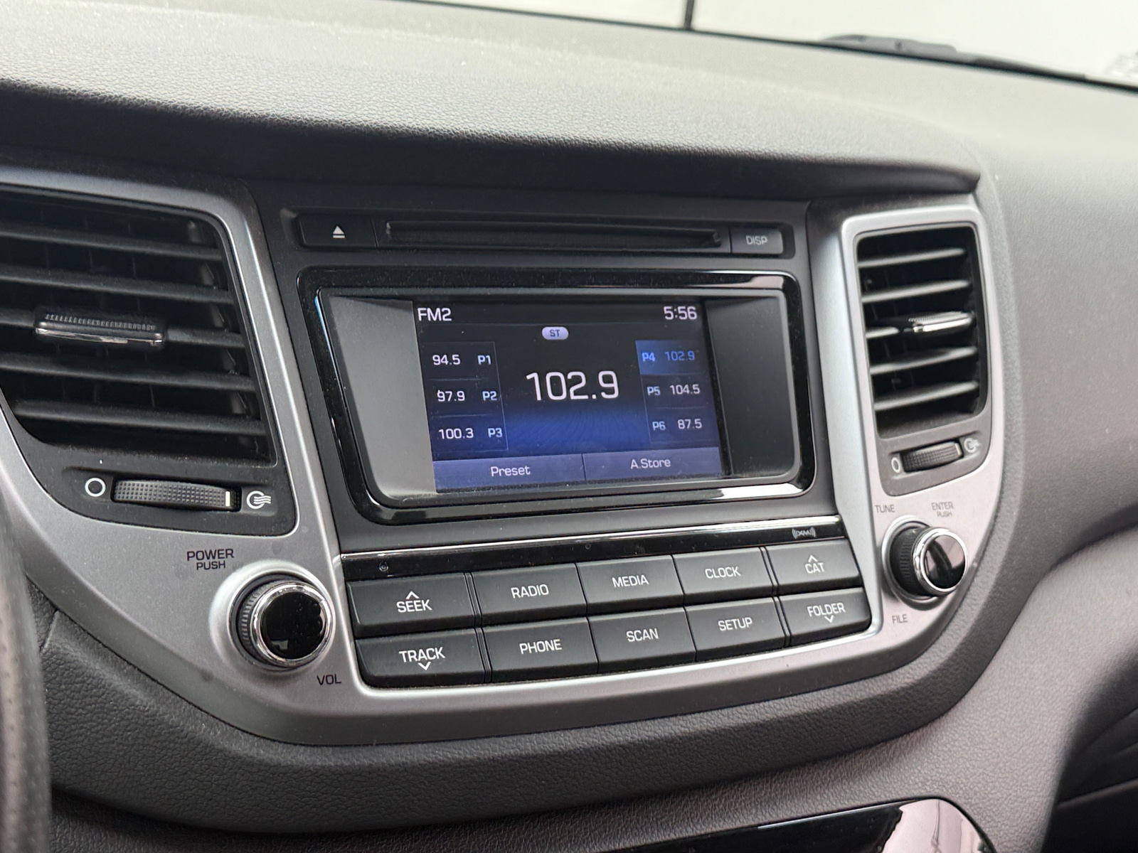 Thumbnail: 2017 Hyundai Tucson - 4