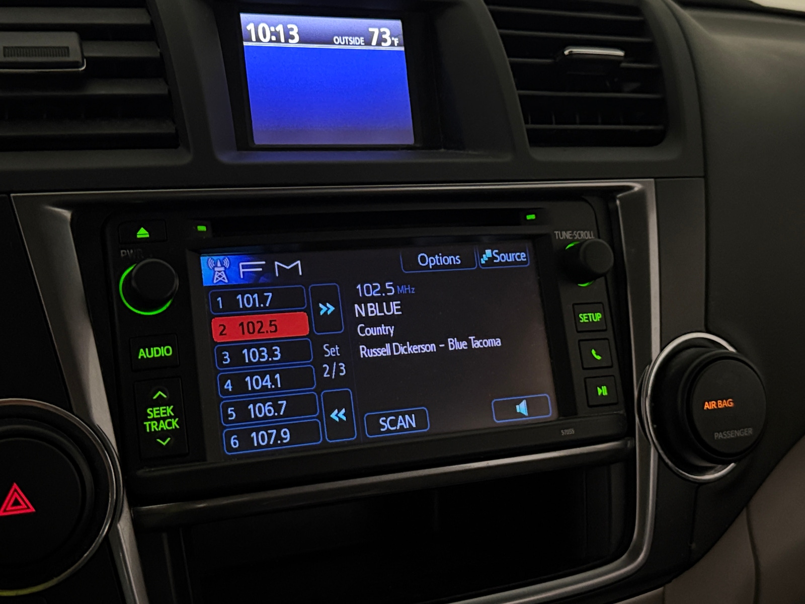 Thumbnail: 2013 Toyota Highlander - 4