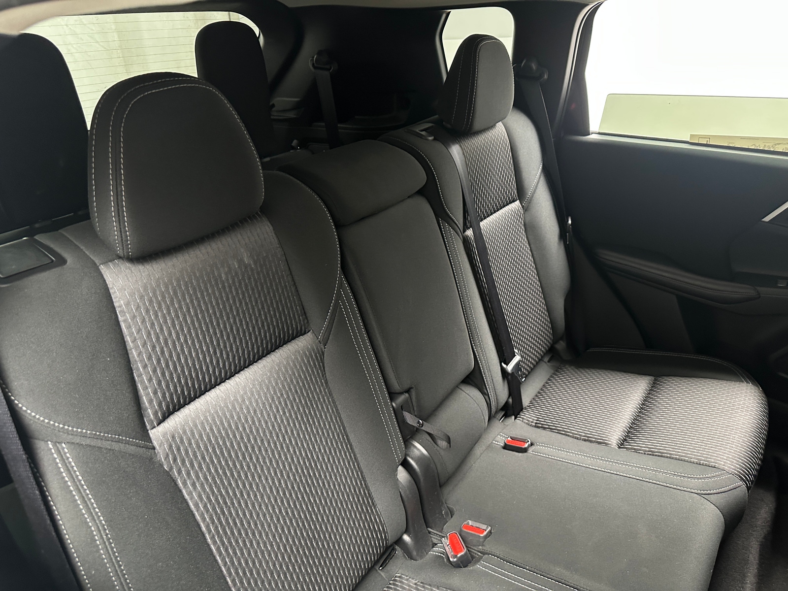 Thumbnail: 2025 Mitsubishi Outlander - 6