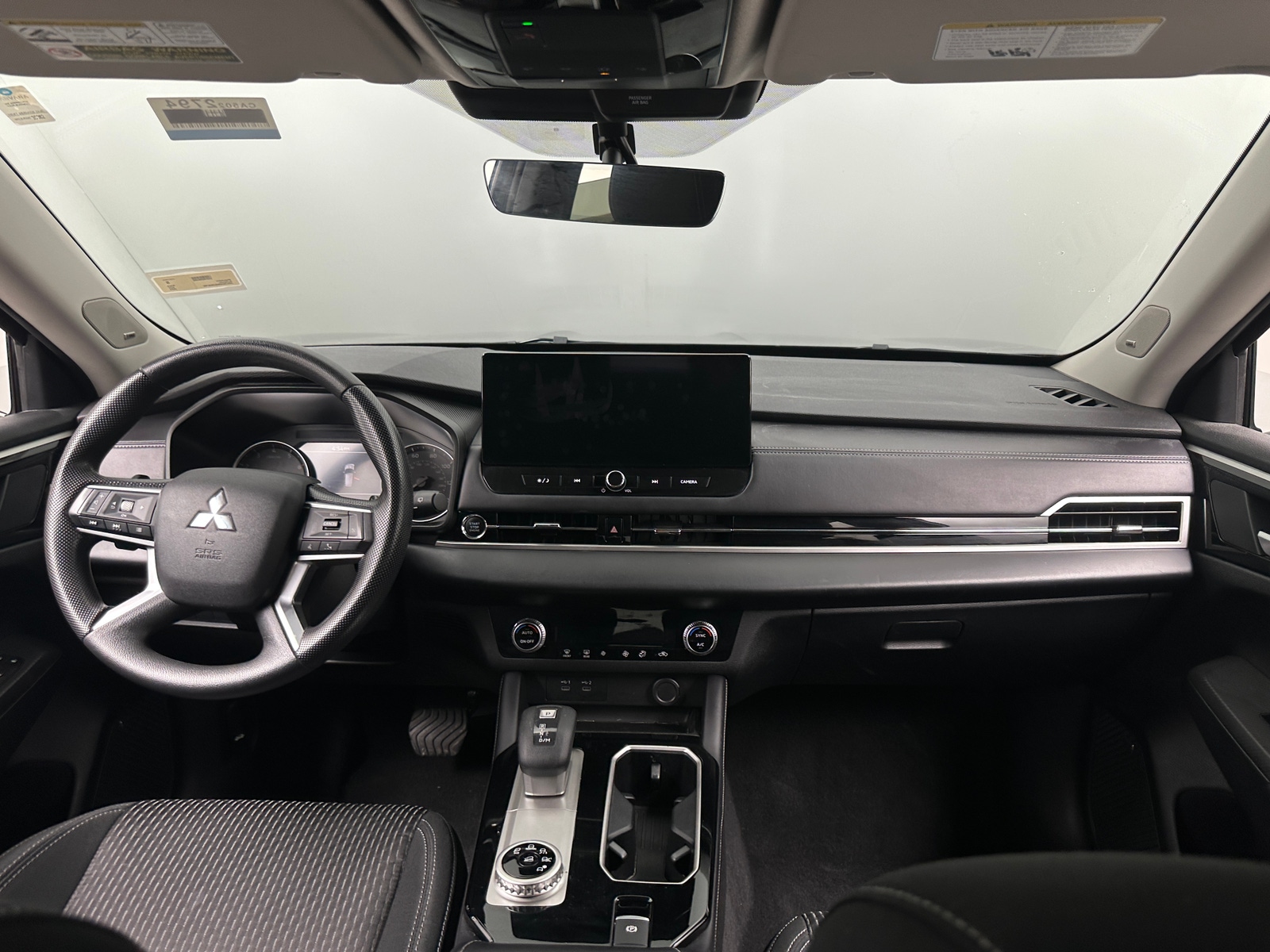 Thumbnail: 2025 Mitsubishi Outlander - 3