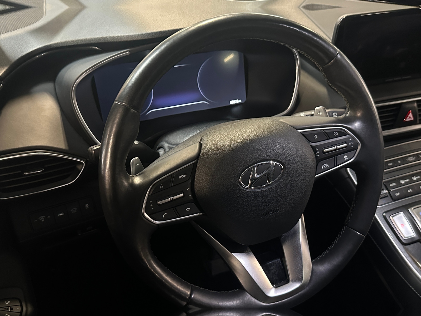 Thumbnail: 2022 Hyundai Santa Fe - 4