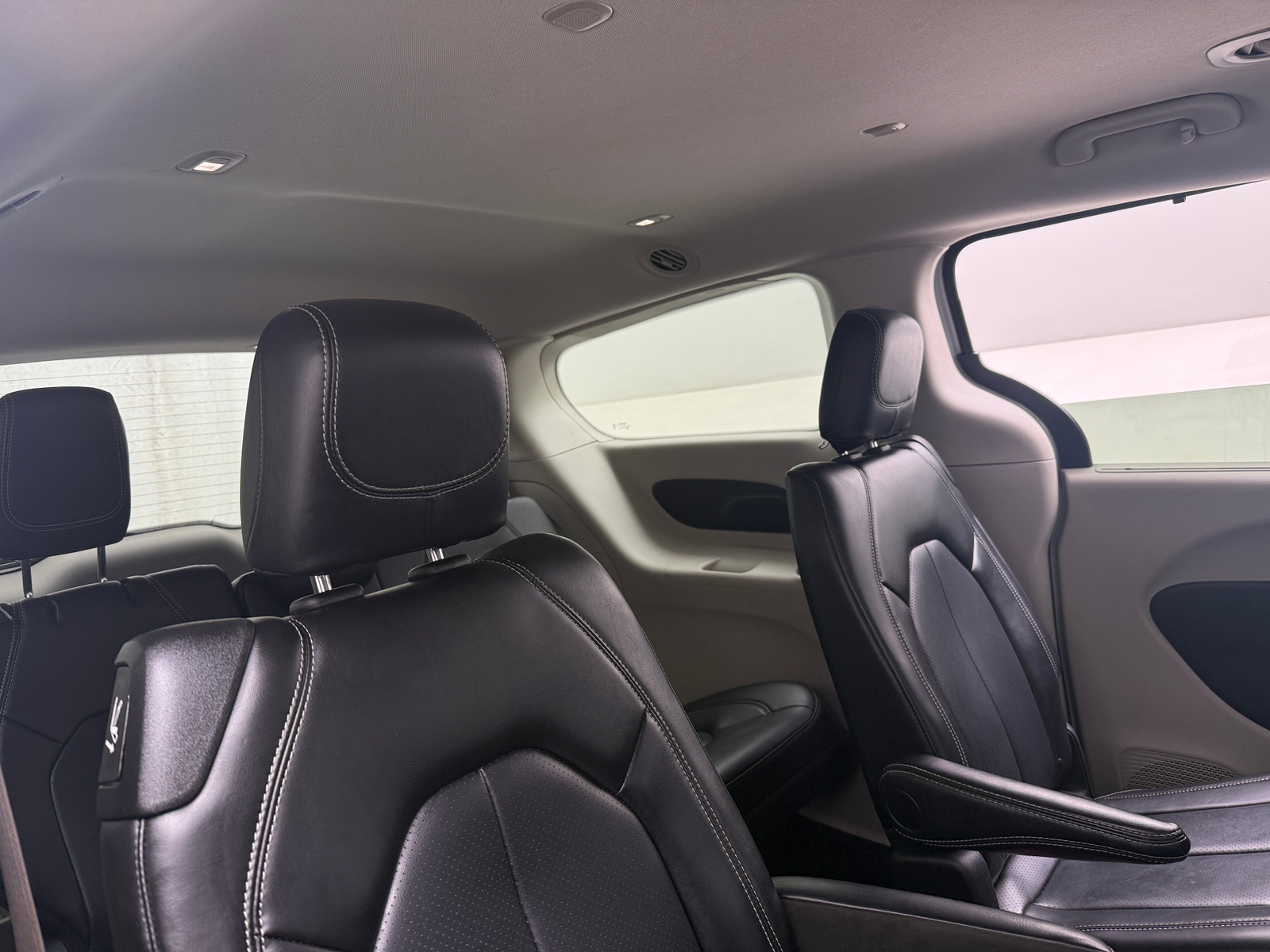 Thumbnail: 2024 Chrysler Pacifica - 5