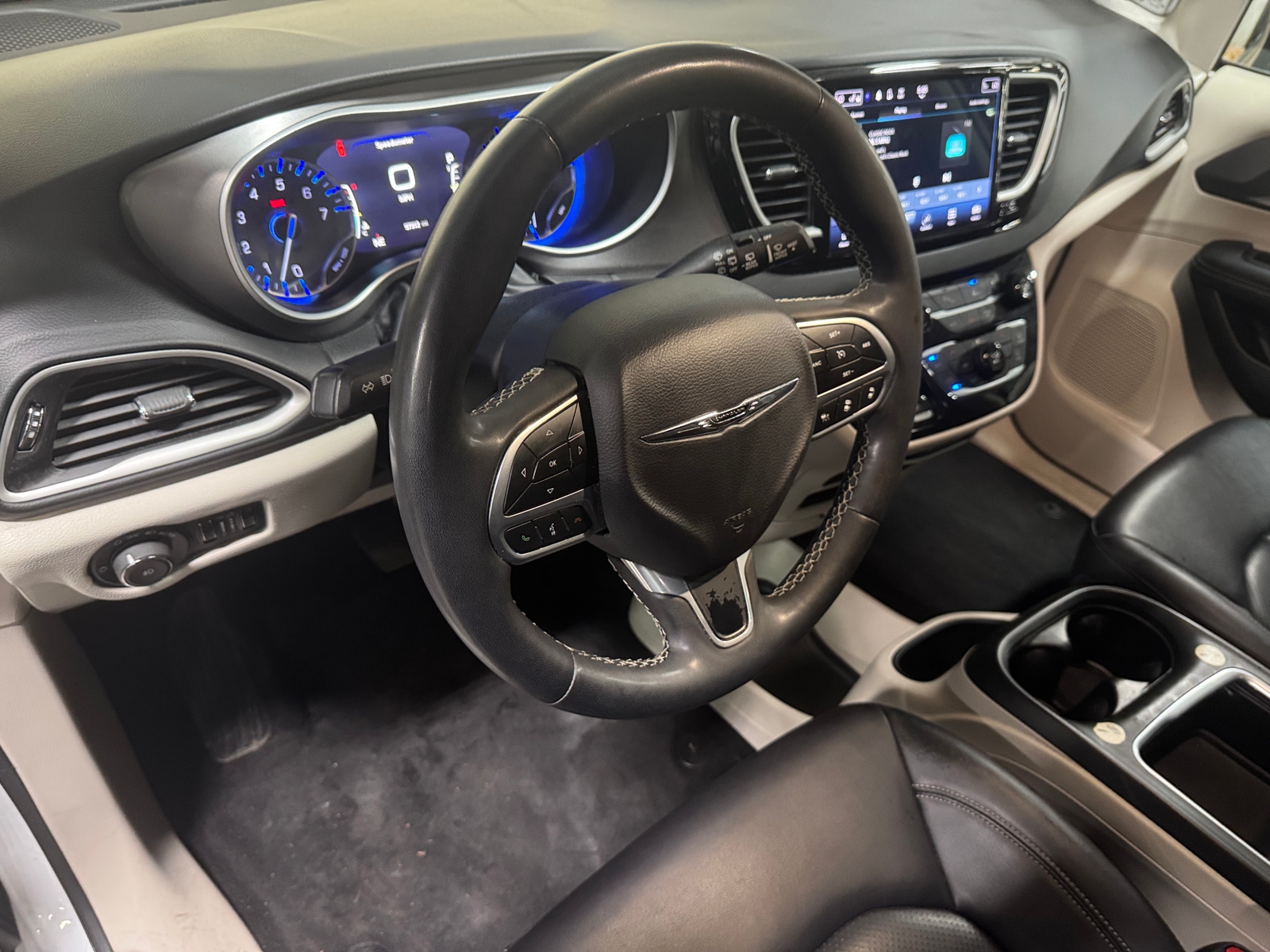 Thumbnail: 2024 Chrysler Pacifica - 4
