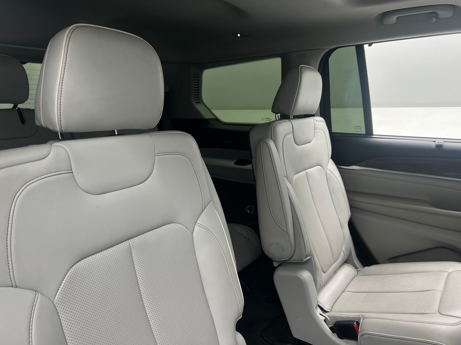Thumbnail: 2022 Jeep Grand Cherokee L - 5