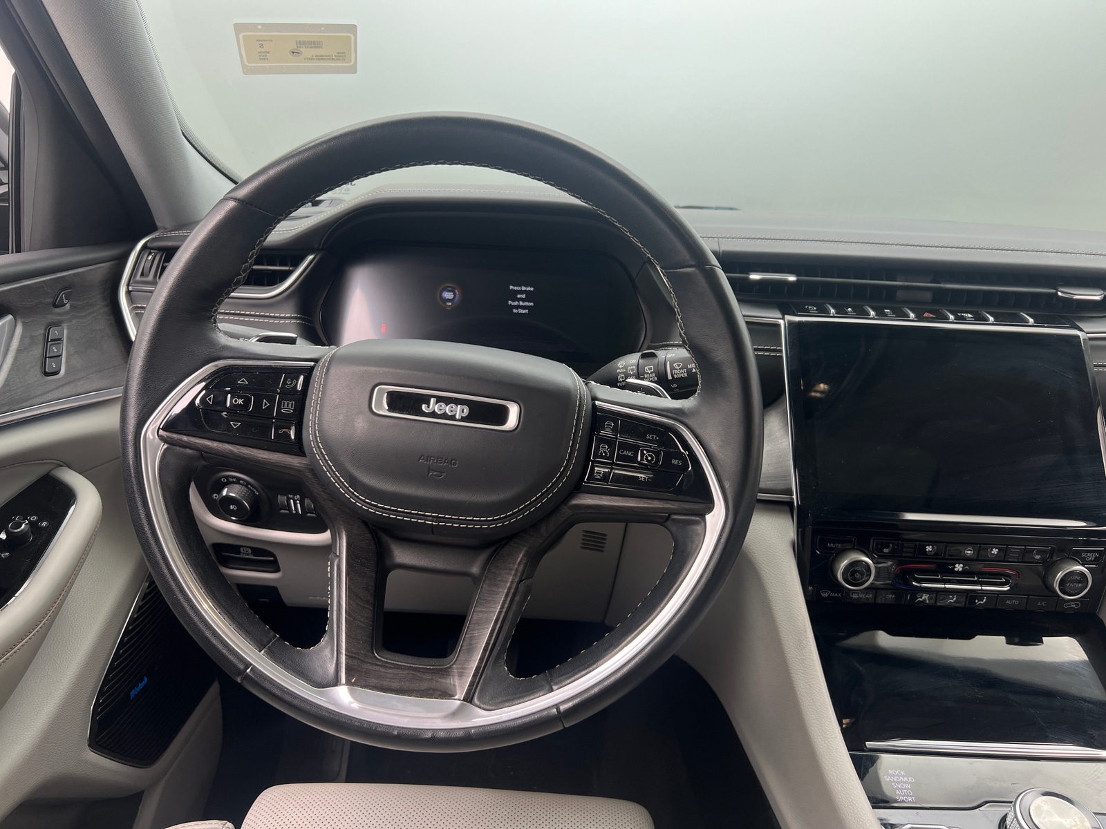 Thumbnail: 2022 Jeep Grand Cherokee L - 4
