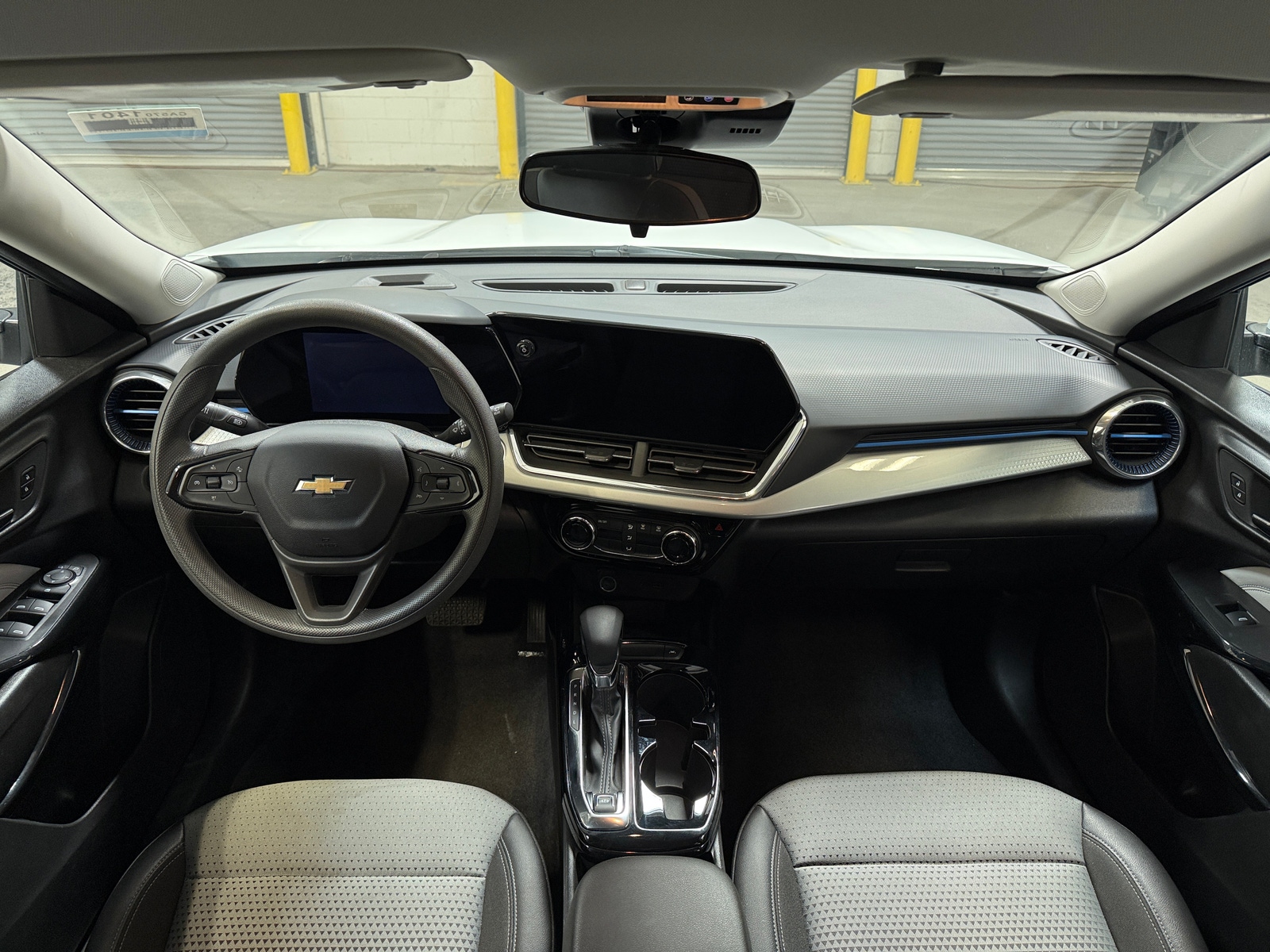 Thumbnail: 2025 Chevrolet Trax - 3