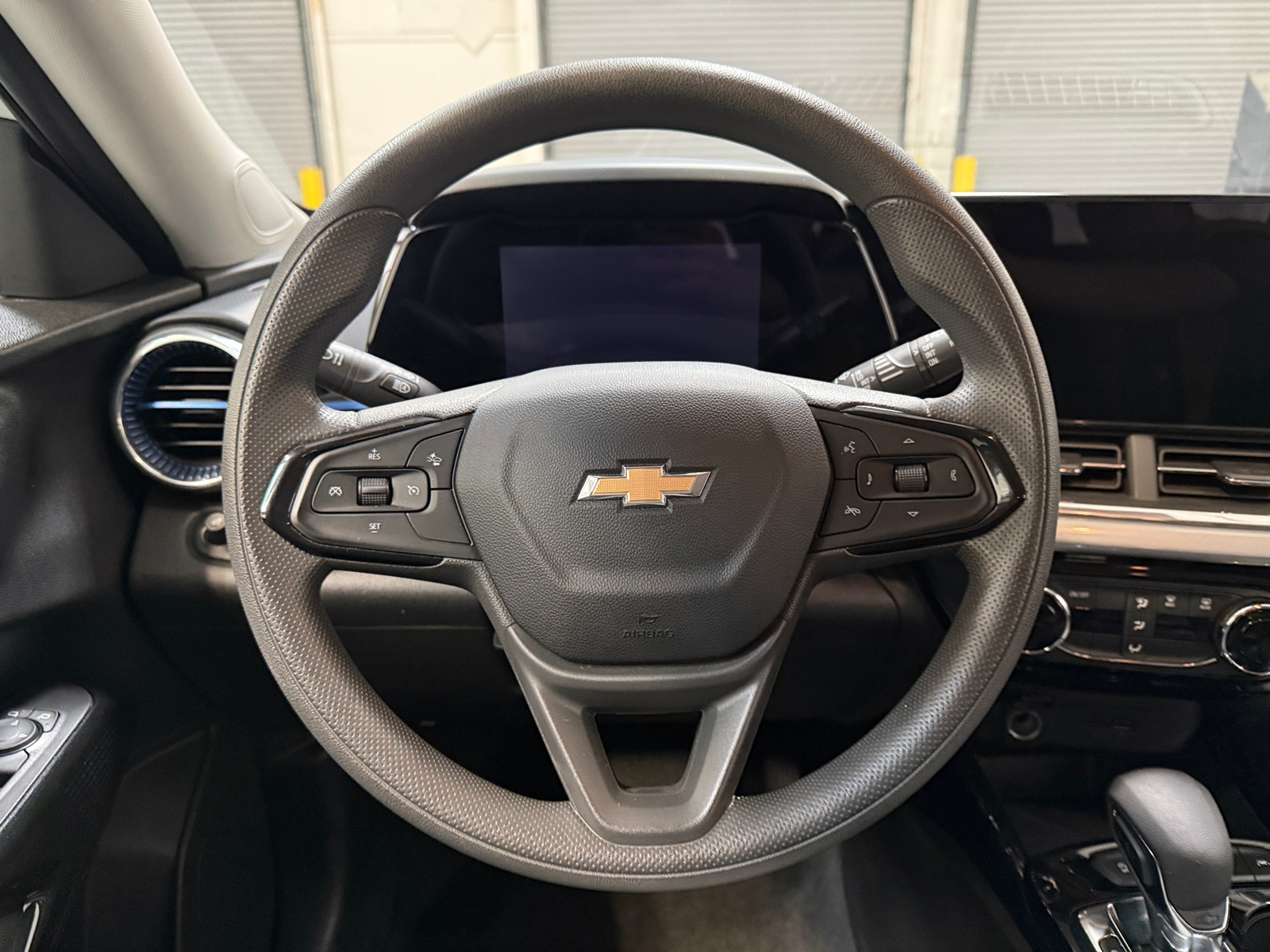 Thumbnail: 2025 Chevrolet Trax - 5
