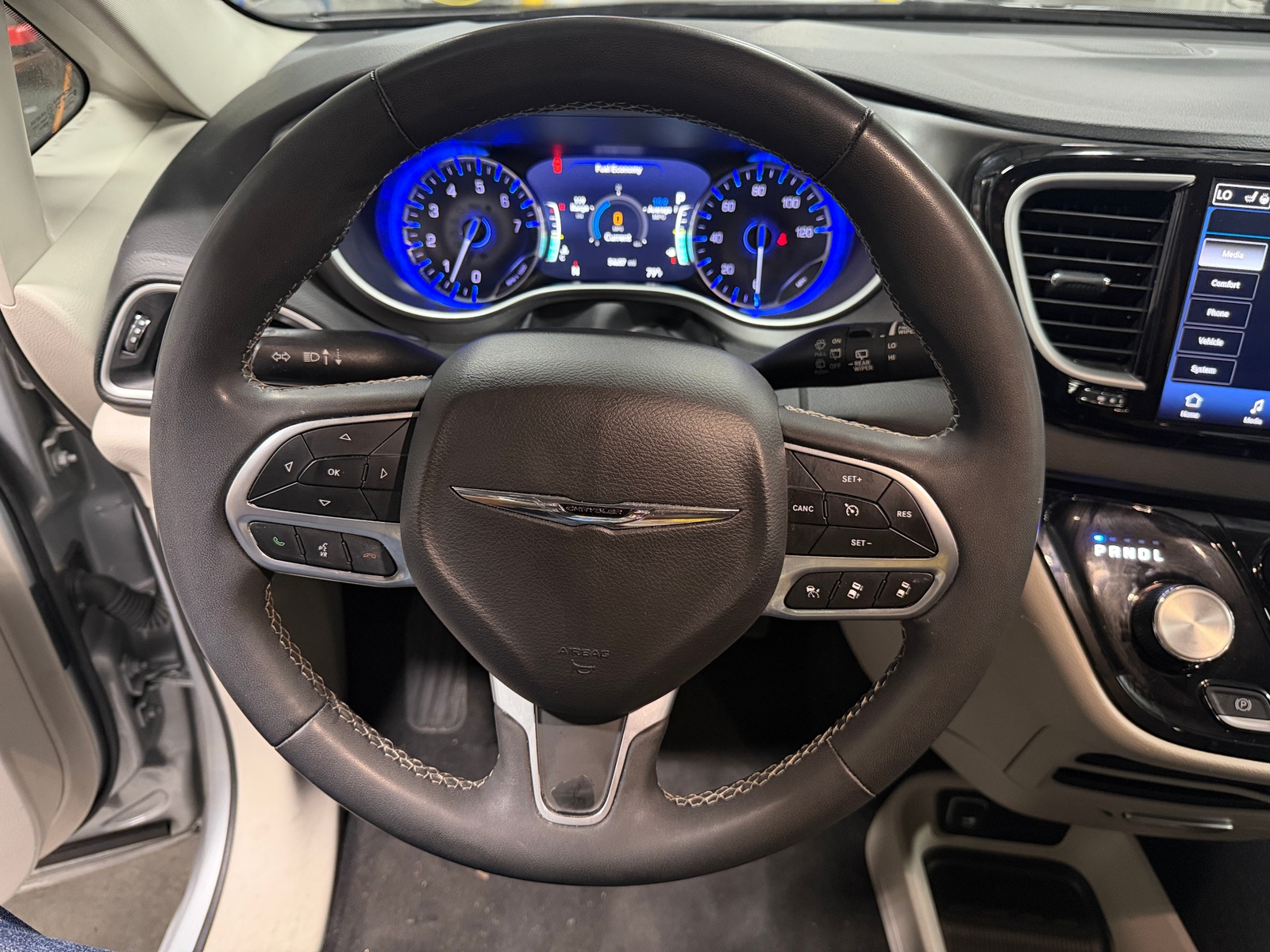 Thumbnail: 2024 Chrysler Pacifica - 4