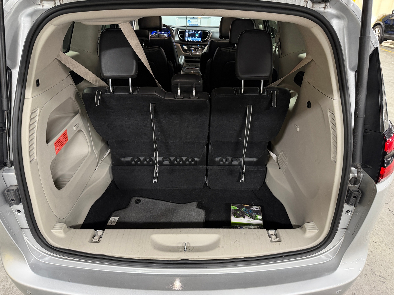 Thumbnail: 2024 Chrysler Pacifica - 6