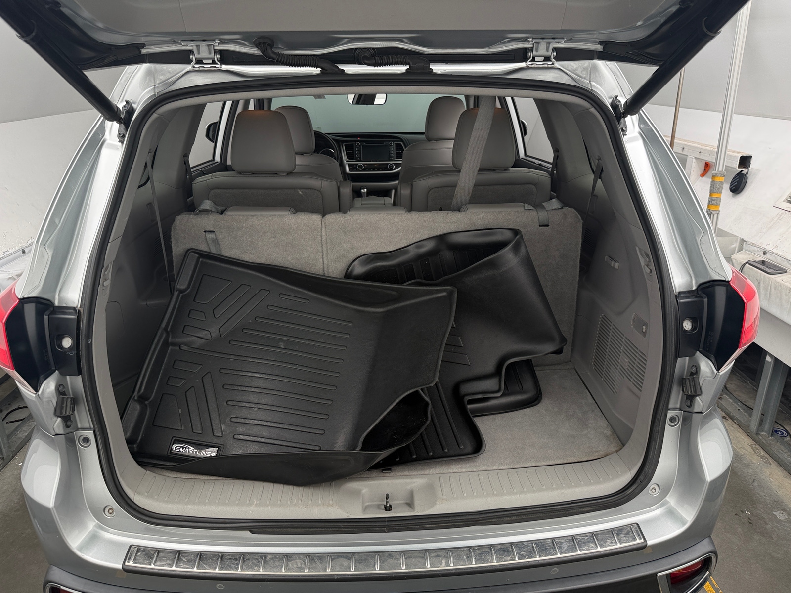 Thumbnail: 2018 Toyota Highlander - 6