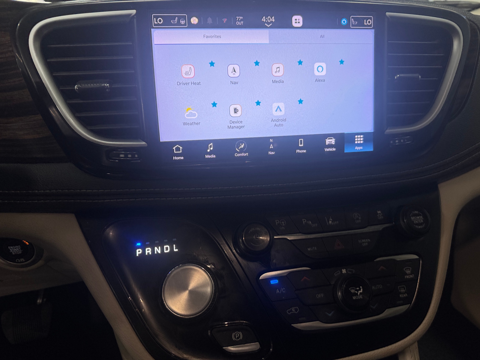 Thumbnail: 2022 Chrysler Pacifica - 3