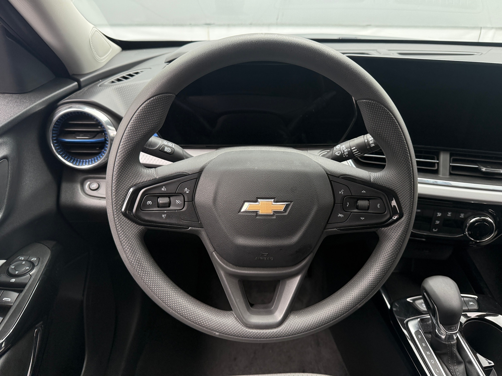 Thumbnail: 2025 Chevrolet Trax - 5