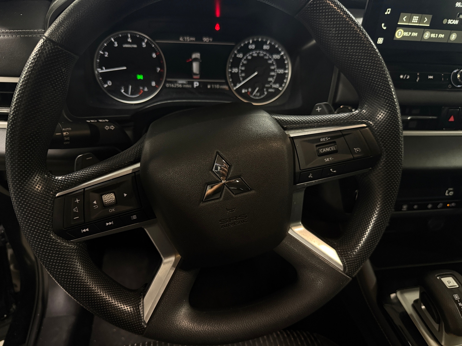 Thumbnail: 2025 Mitsubishi Outlander - 5