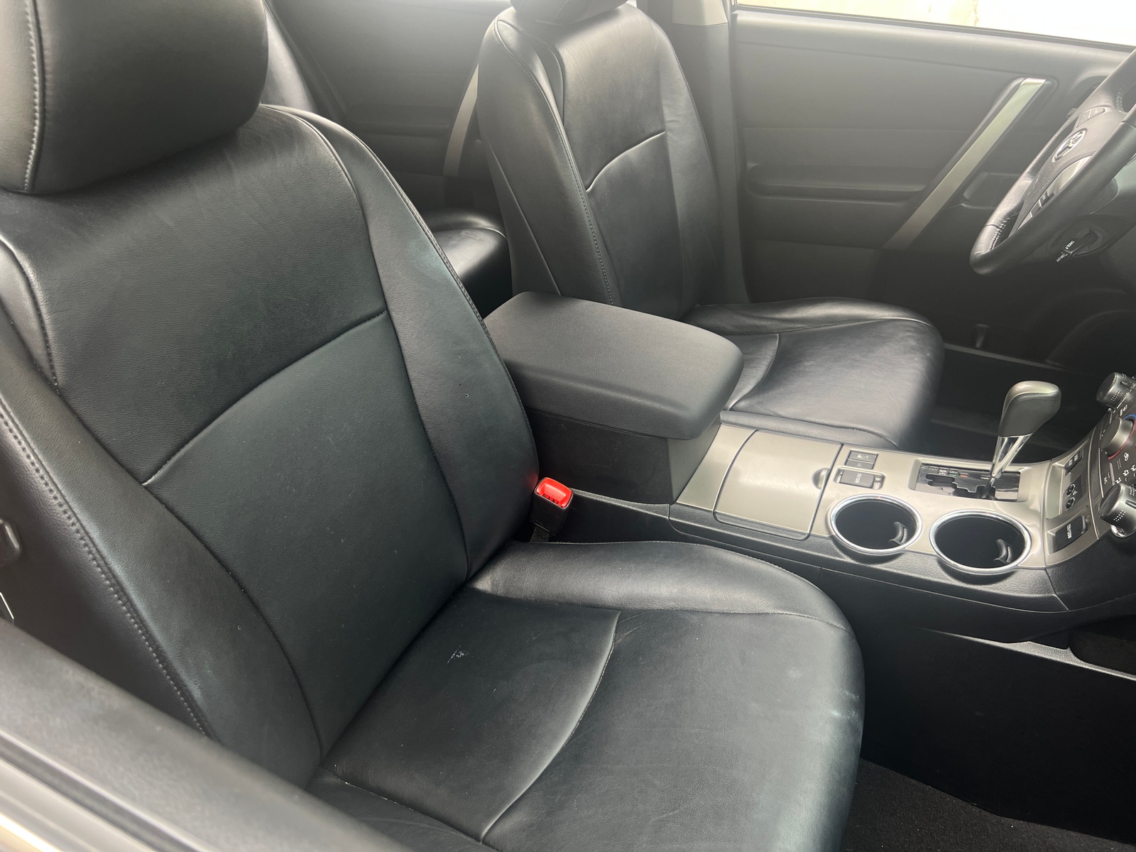 Thumbnail: 2013 Toyota Highlander - 2