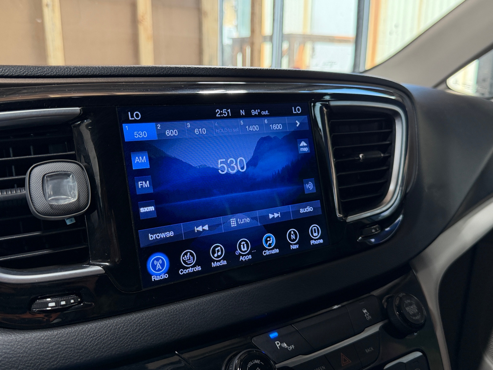 Thumbnail: 2017 Chrysler Pacifica - 3