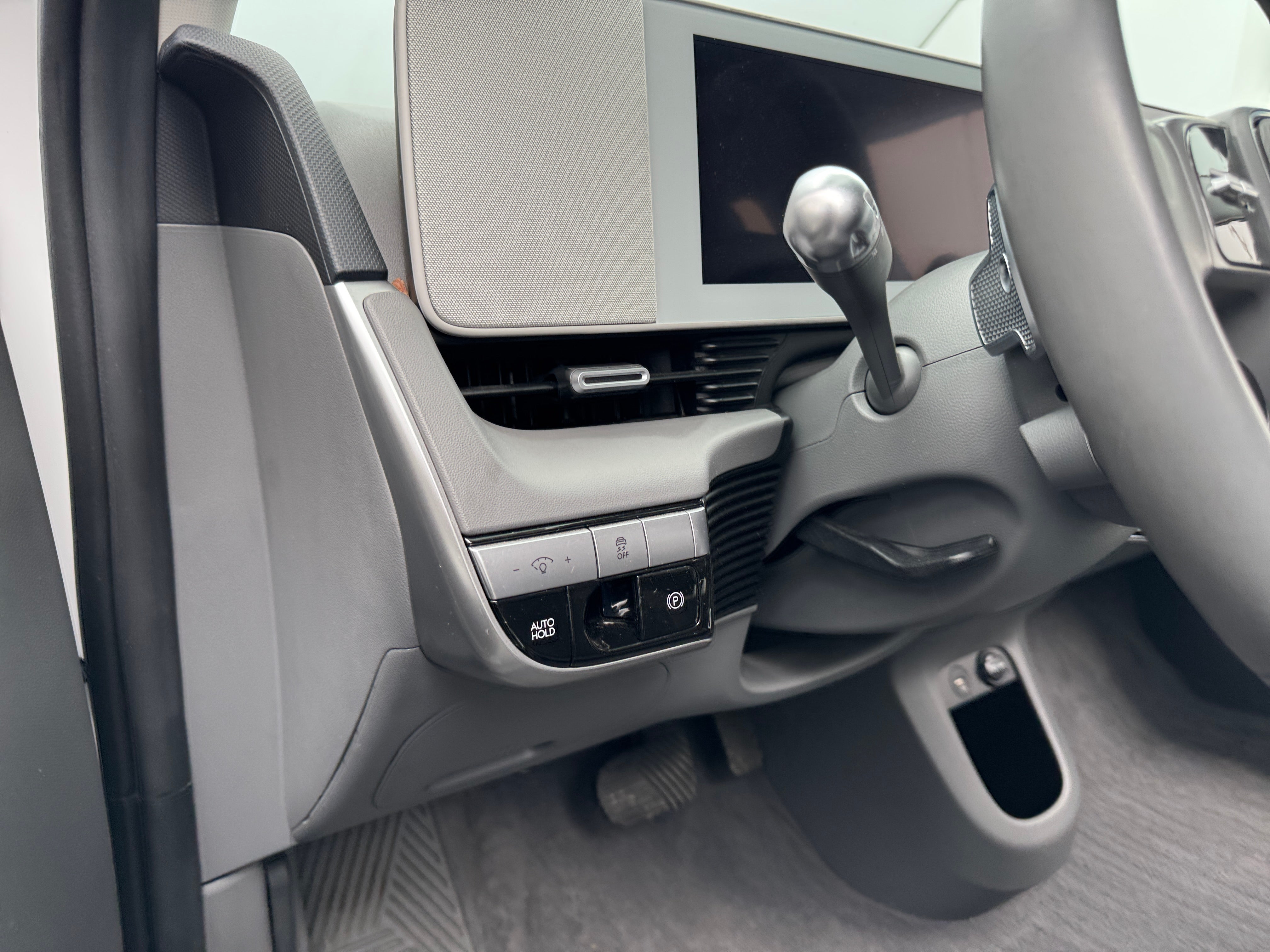 2023 Hyundai IONIQ 5 SE - Photo 11