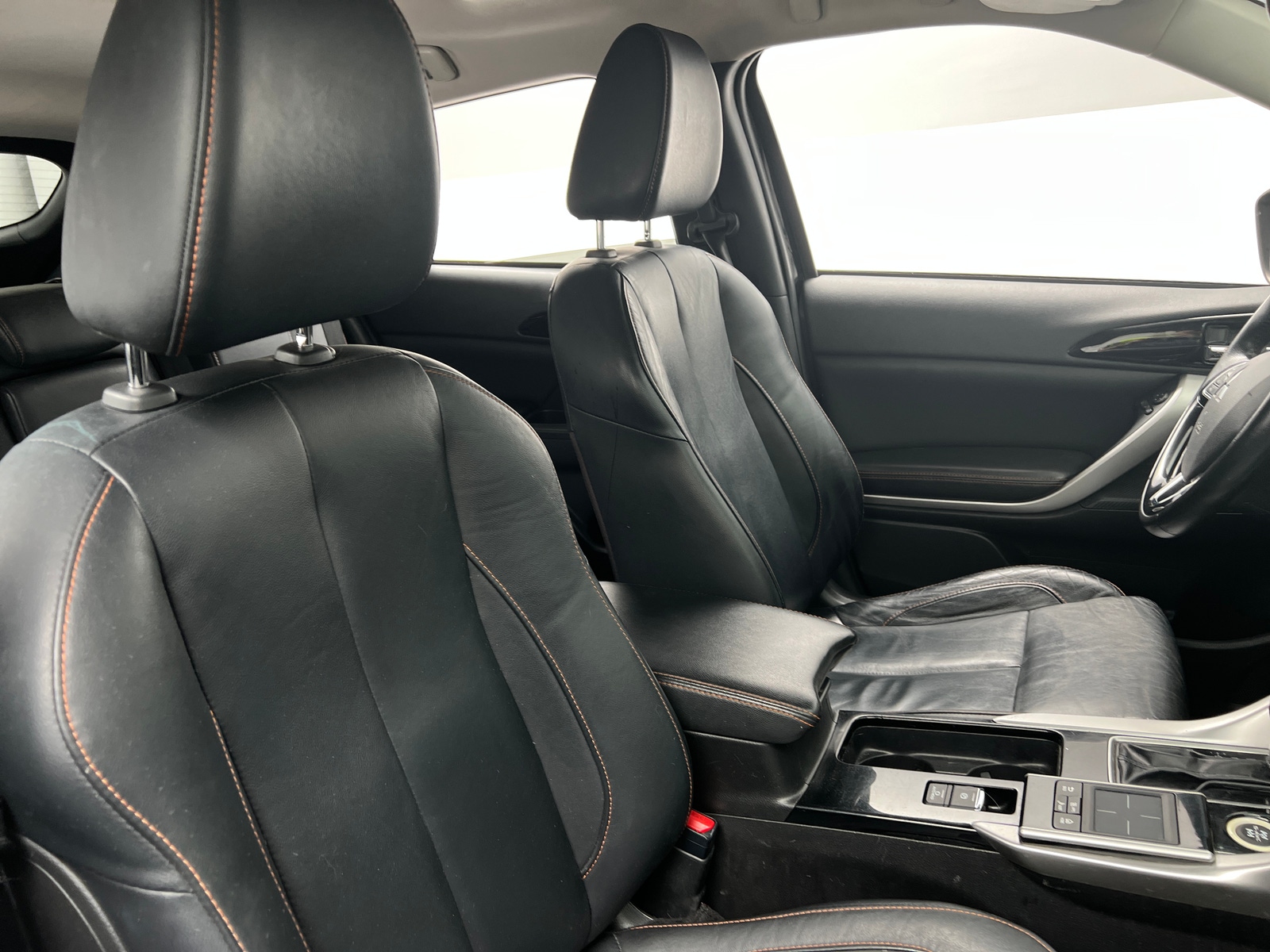 Thumbnail: 2019 Mitsubishi Eclipse Cross - 2