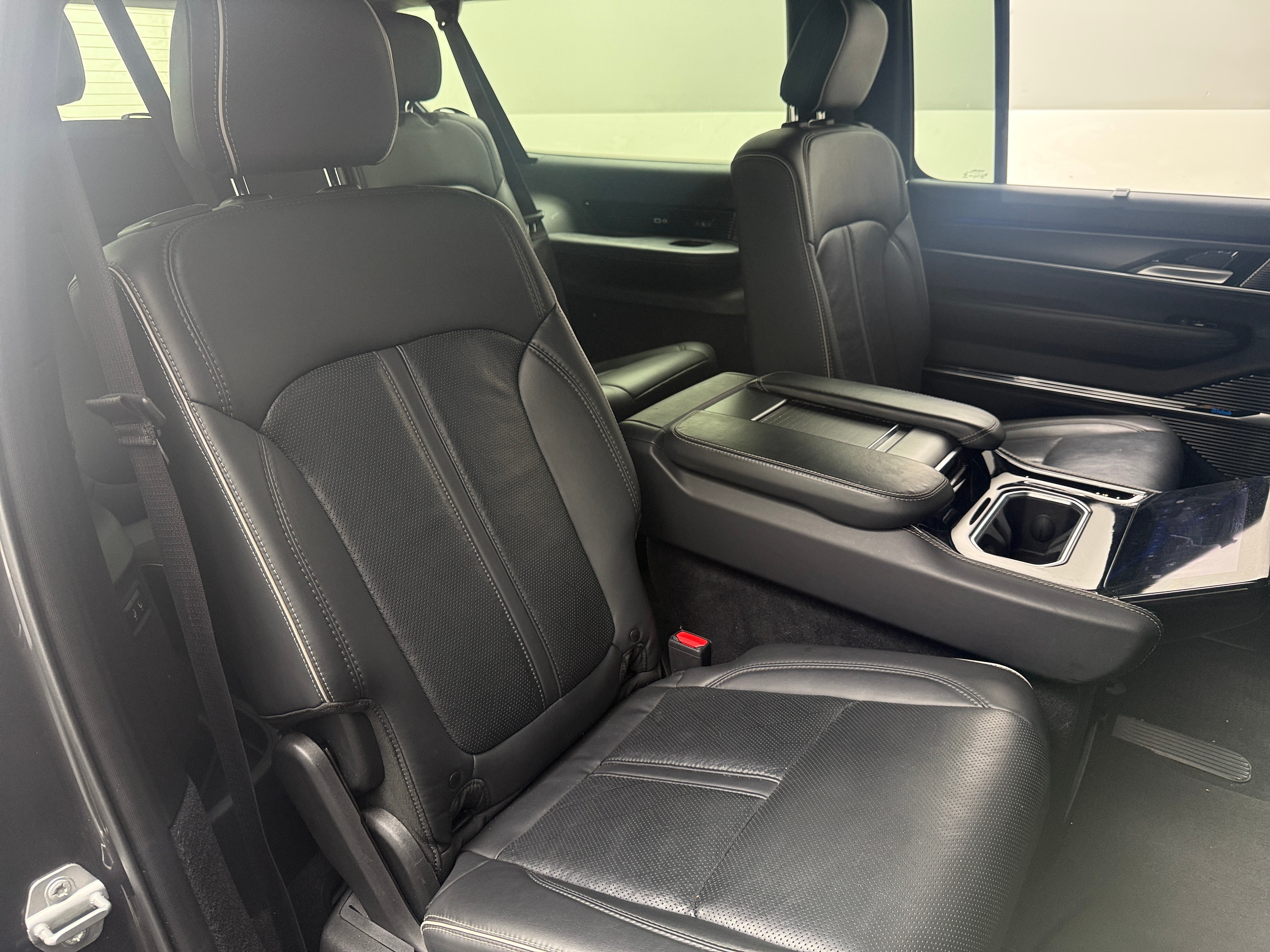 2024 Jeep Grand Wagoneer L