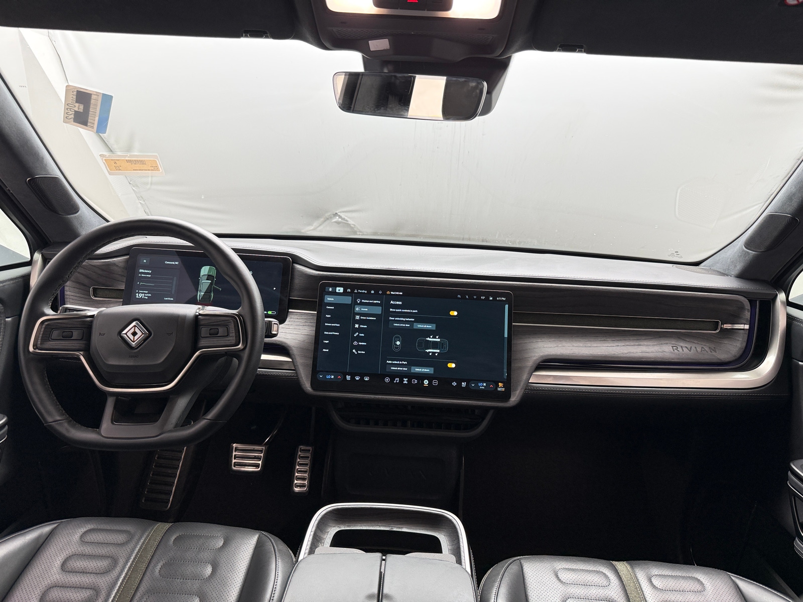 Thumbnail: 2023 Rivian R1S - 2