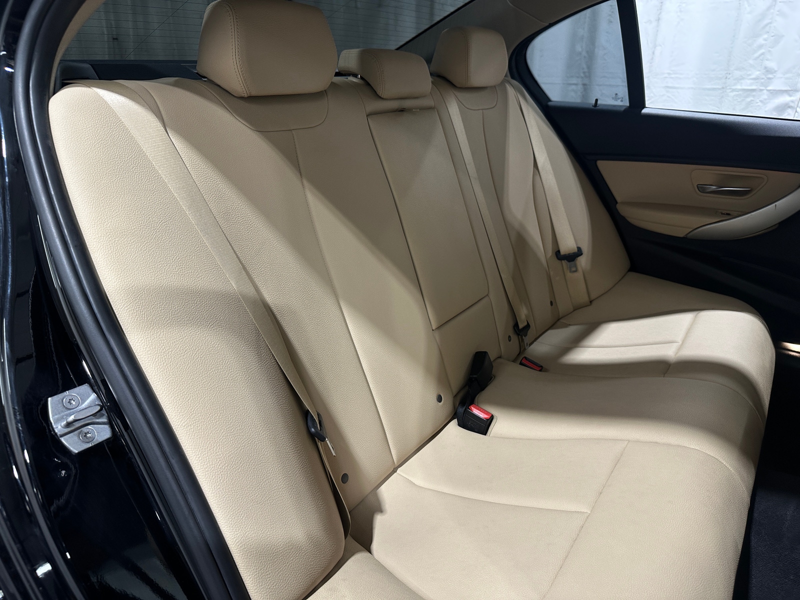 Thumbnail: 2017 BMW 3 Series - 5