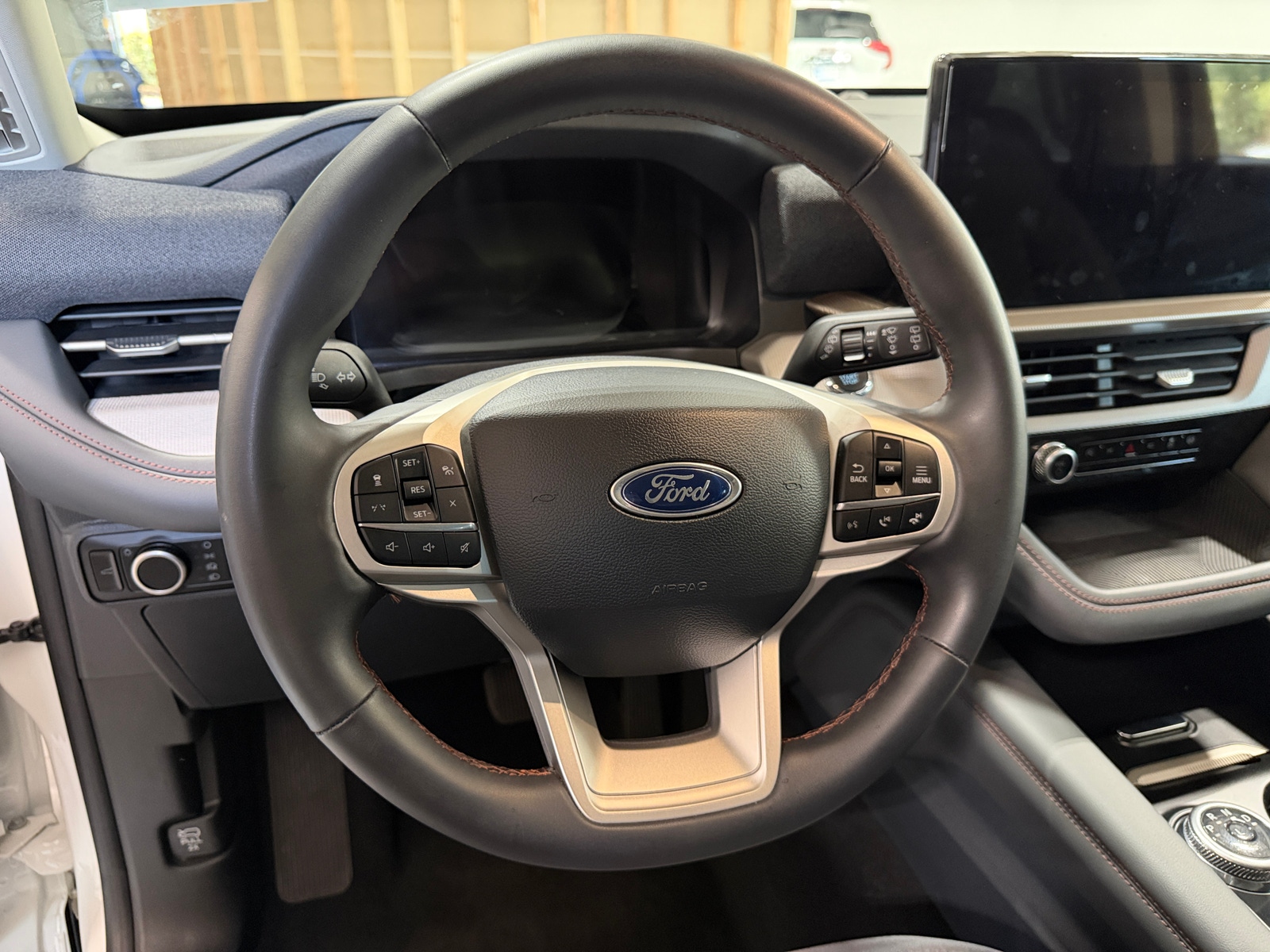 Thumbnail: 2025 Ford Explorer - 5