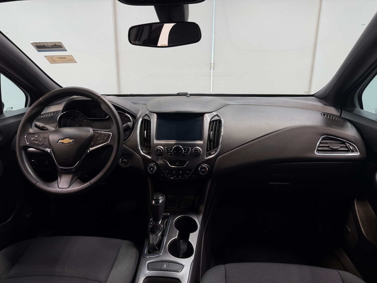 Thumbnail: 2016 Chevrolet Cruze - 3