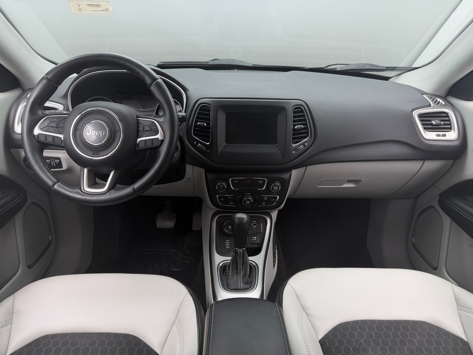 Thumbnail: 2018 Jeep Compass - 3