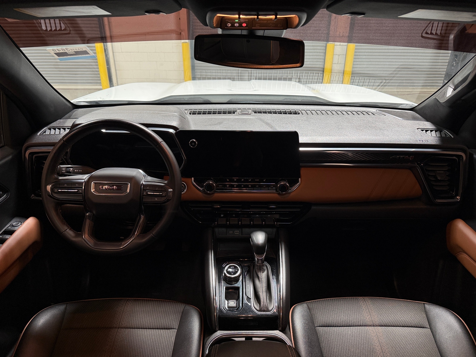 Thumbnail: 2023 GMC Canyon - 3