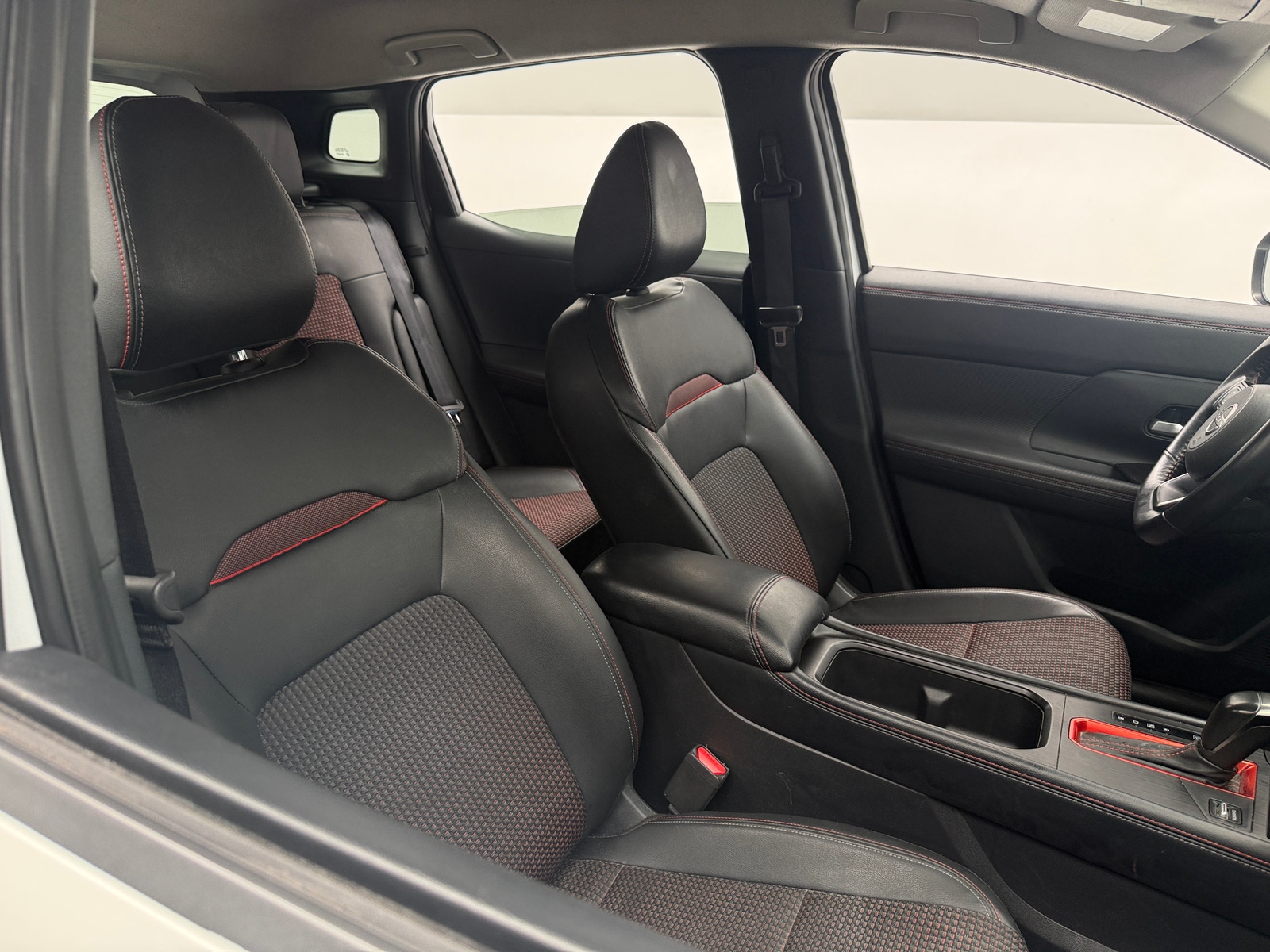 Thumbnail: 2025 Nissan Kicks - 2