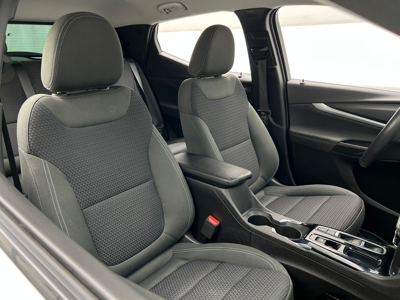 Thumbnail: 2023 Chevrolet Bolt EUV - 2