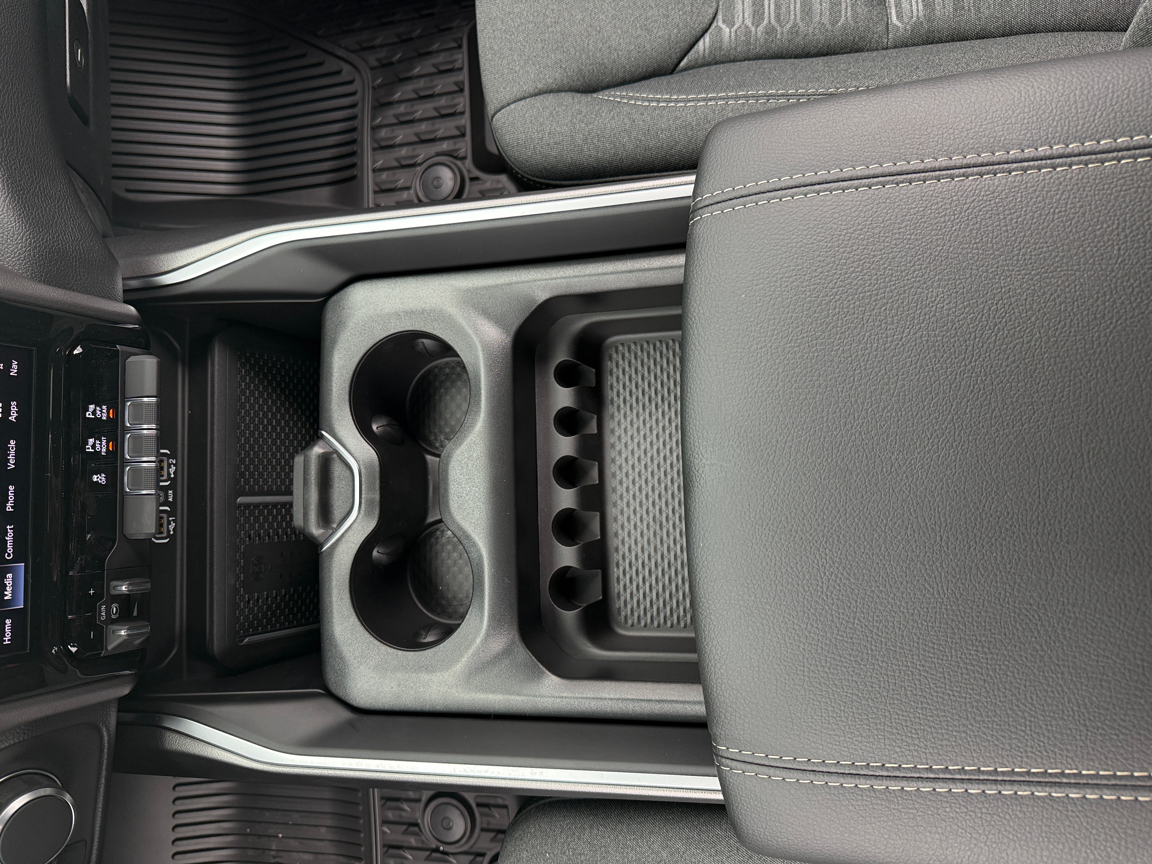 2026 RAM 1500 Big Horn/Lone Star - Photo 5
