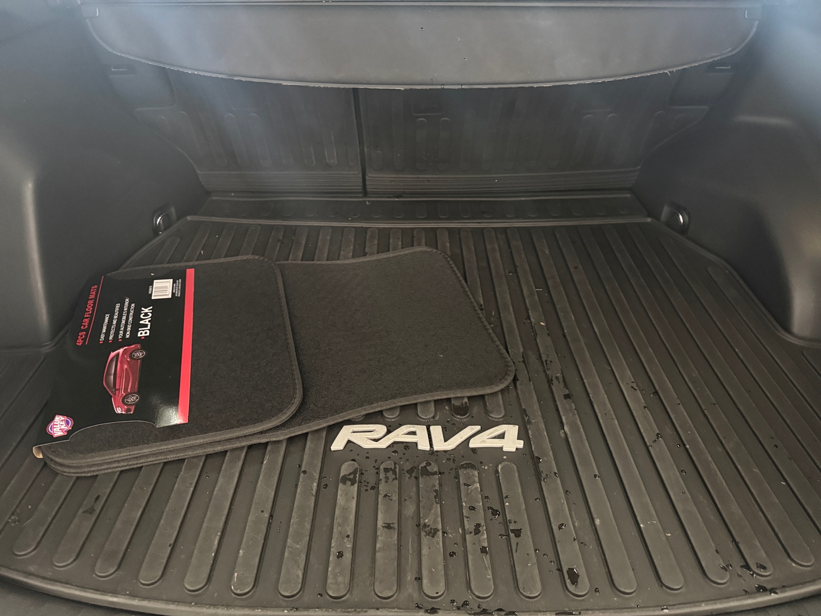 Thumbnail: 2022 Toyota RAV4 - 6