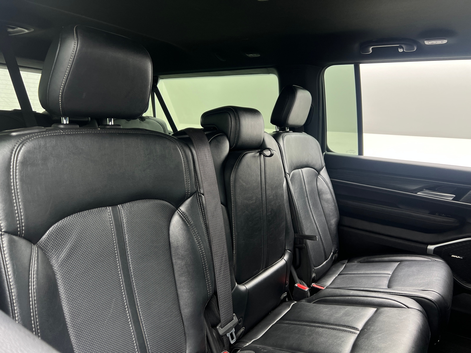 Thumbnail: 2024 Jeep Wagoneer - 5