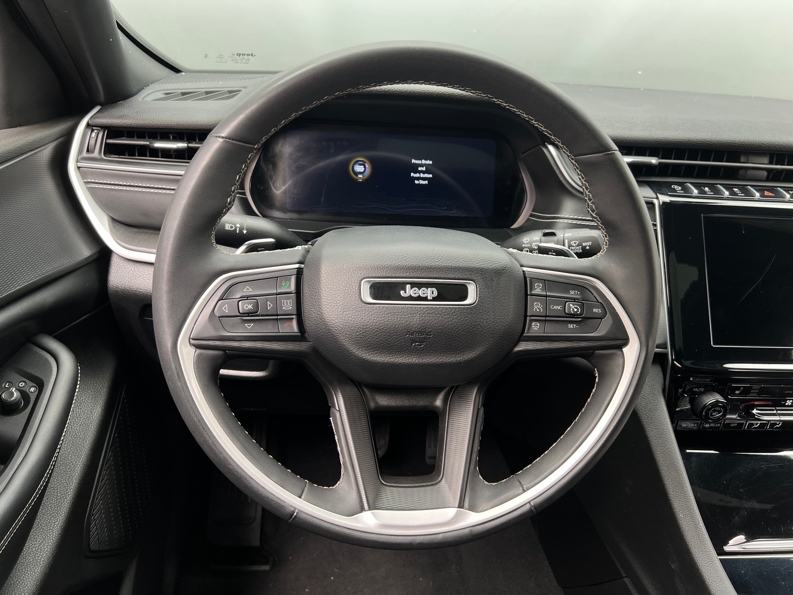 Thumbnail: 2023 Jeep Grand Cherokee - 4