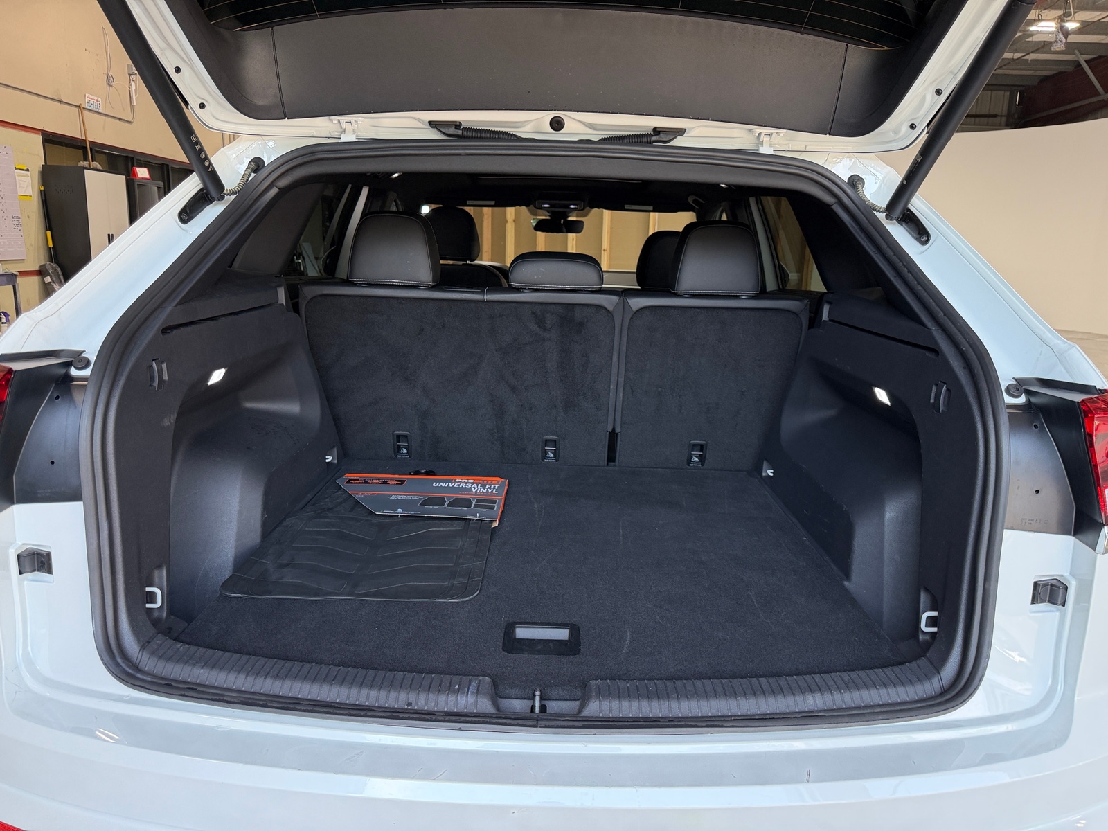 Thumbnail: 2026 Volkswagen Atlas - 6