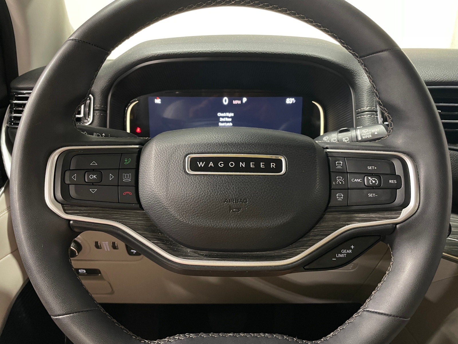 Thumbnail: 2022 Jeep Wagoneer - 4