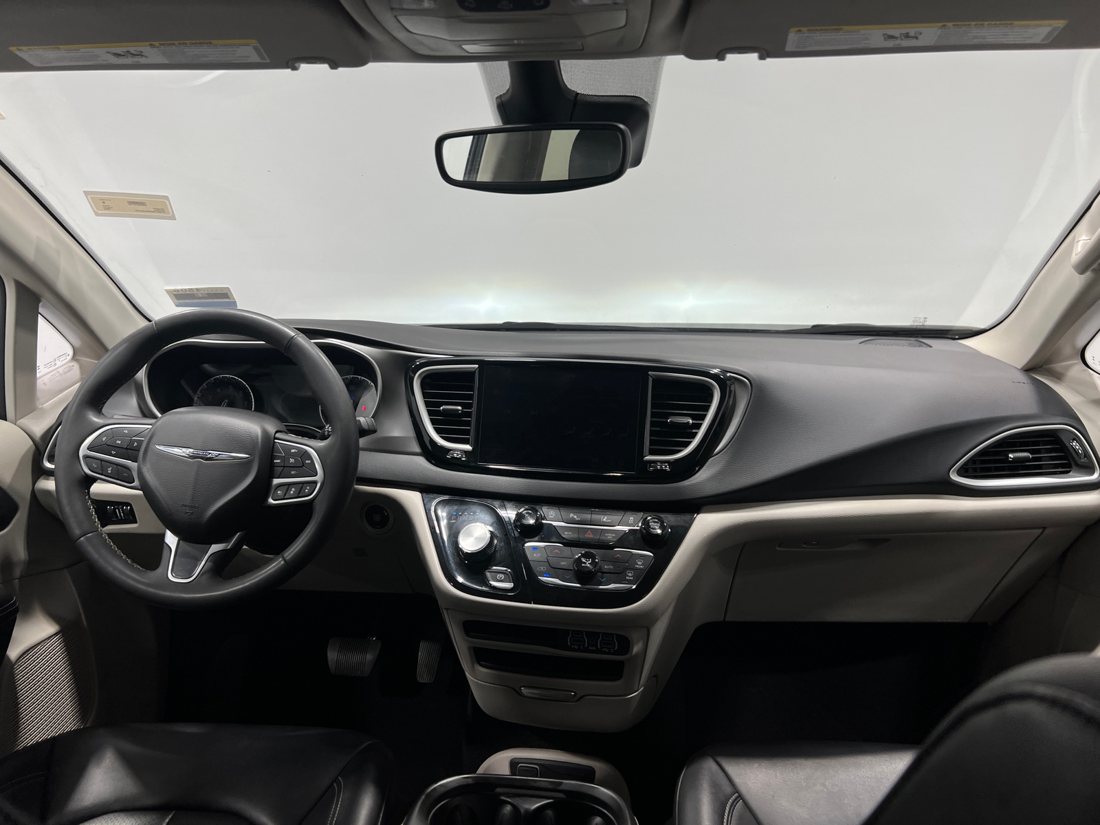 Thumbnail: 2024 Chrysler Pacifica - 2