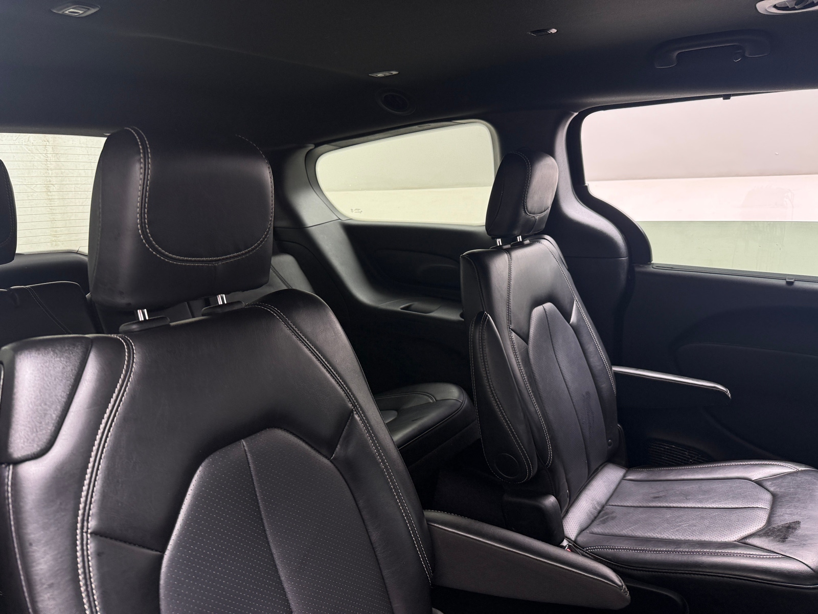 Thumbnail: 2025 Chrysler Pacifica - 5