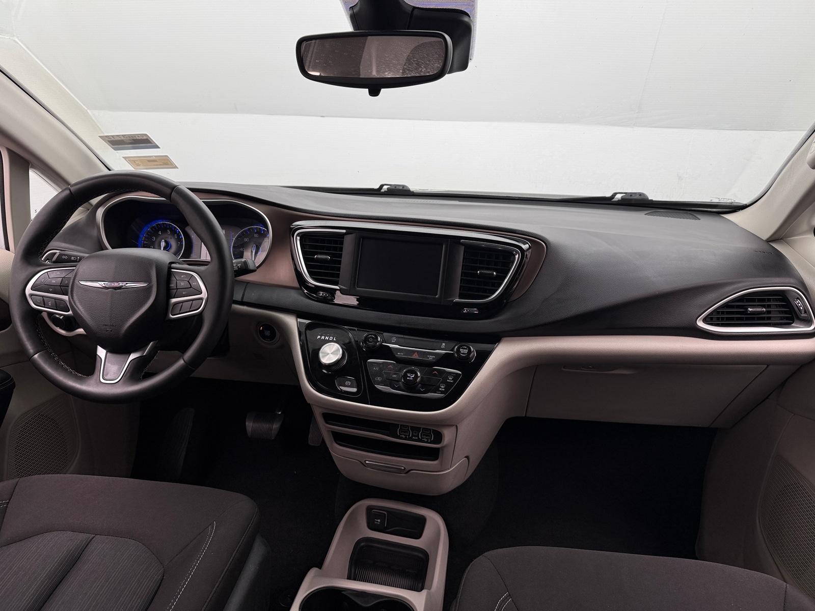 Thumbnail: 2024 Chrysler Voyager - 3