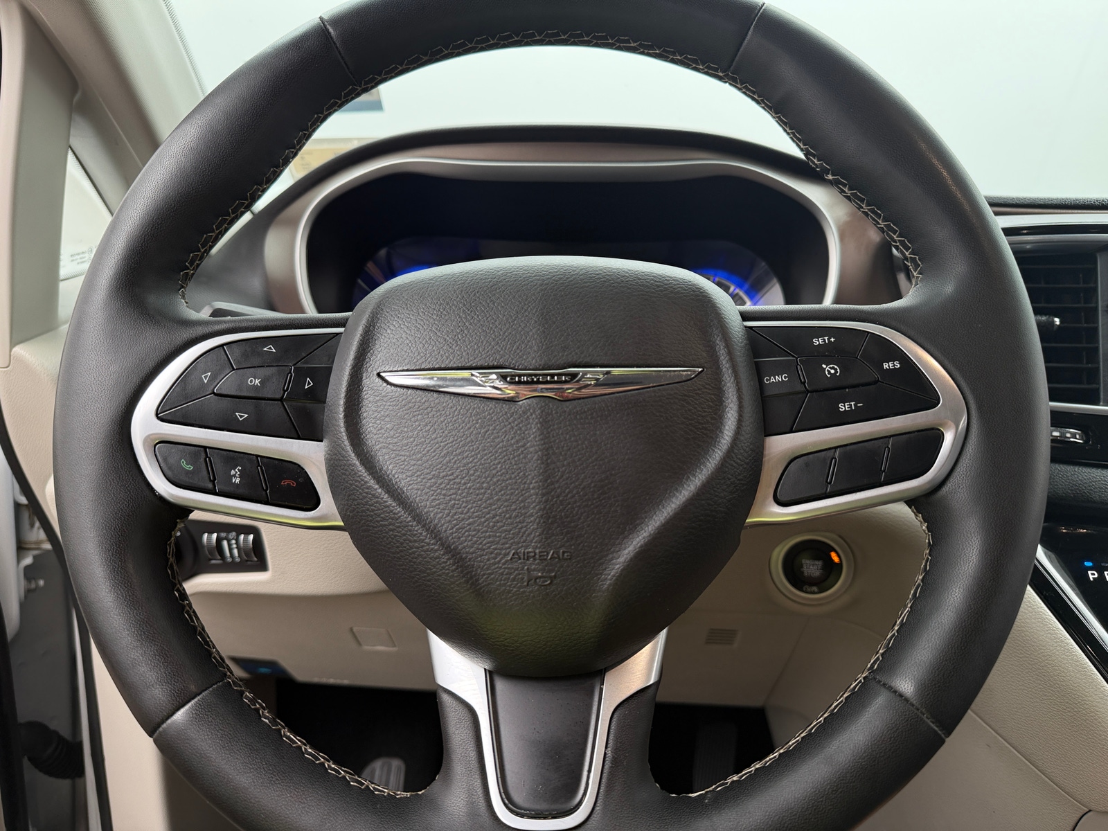 Thumbnail: 2024 Chrysler Voyager - 5
