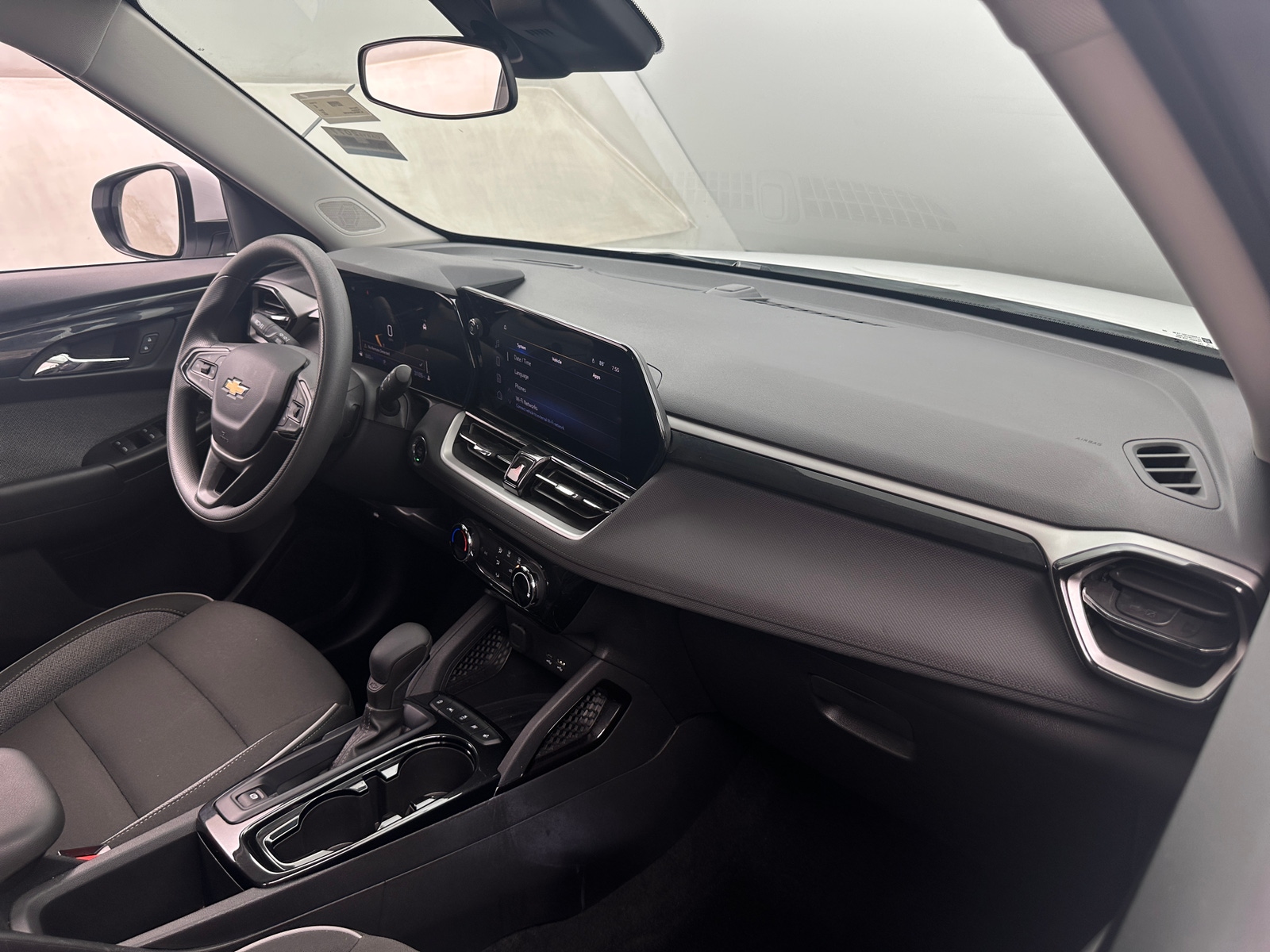 Thumbnail: 2025 Chevrolet TrailBlazer - 3